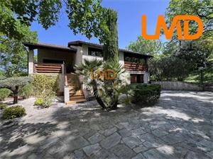 propriete à la vente -   07200  AUBENAS, surface 144 m2 vente propriete - UBI477804821